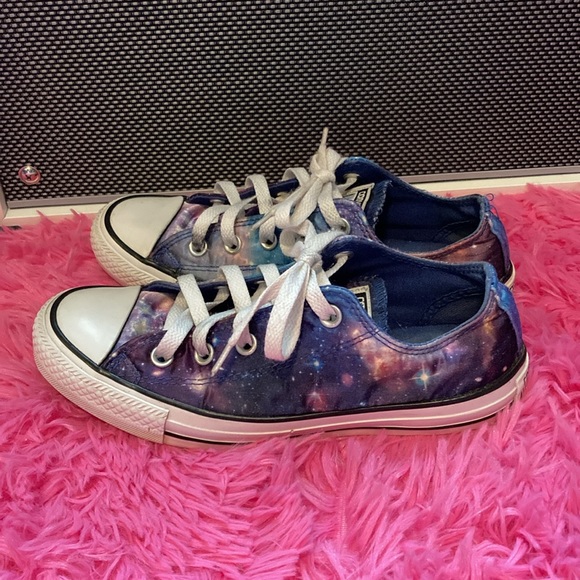 Converse All Star women’s Cosmic Galaxy print low top sneakers size 6 - Picture 7 of 12